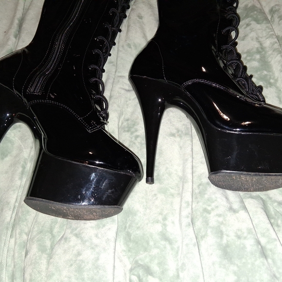 Black Platform Knee-High Boots - Picture 5 of 7